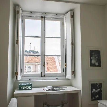 Chiado Superior By Architecture Tote Ser * Lisboa